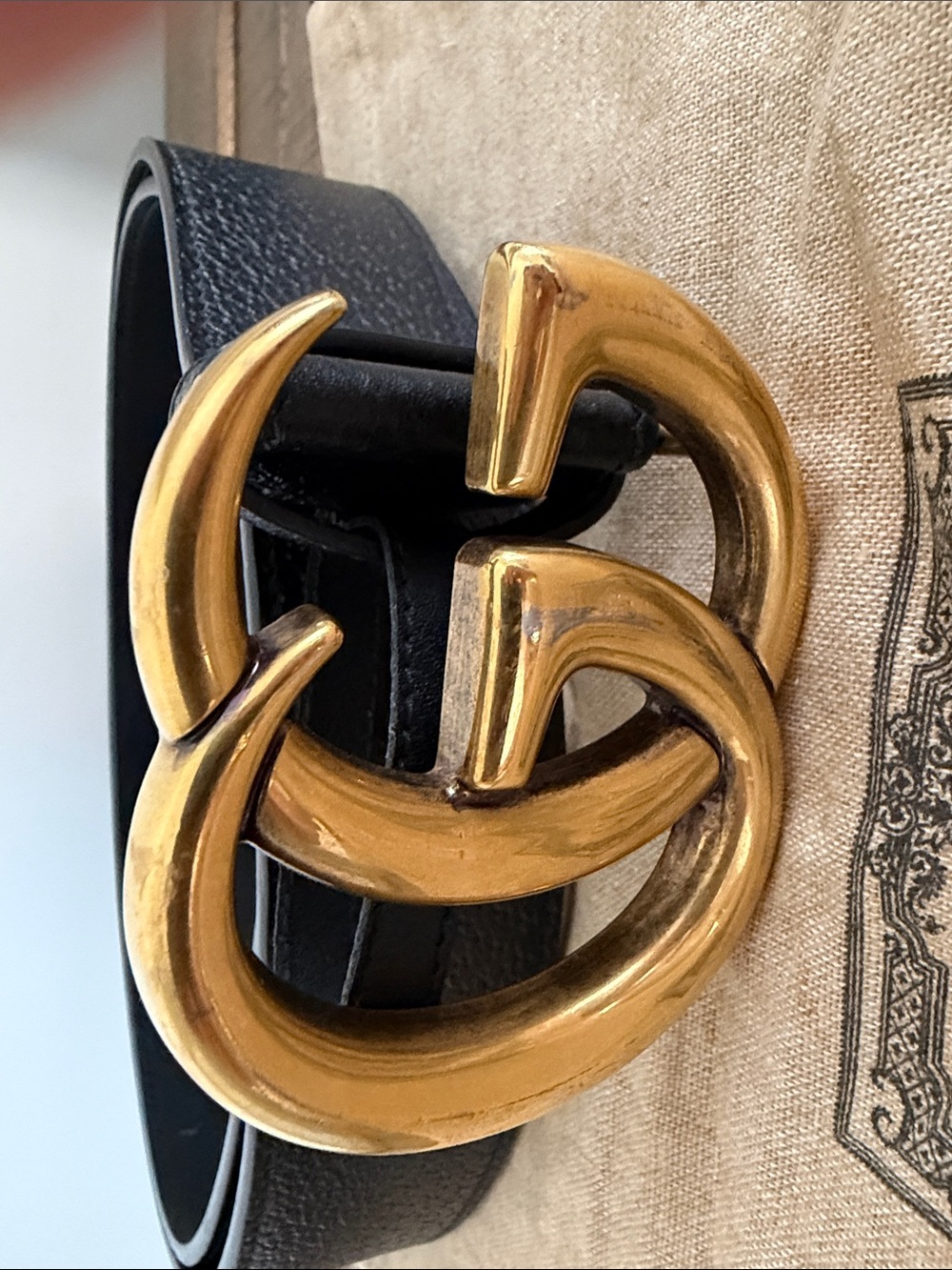 Gucci Black Leather Belt with Gold Double G Buckle - Picture 2 of 3